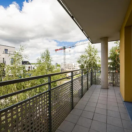 Apartamento Three Bedroom - Parking, Aircon & Balcony By Rentujemy *