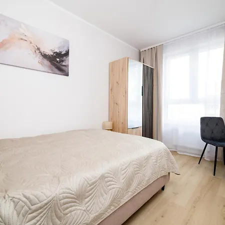 Apartamento Three Bedroom - Parking, Aircon & Balcony By Rentujemy Breslavia